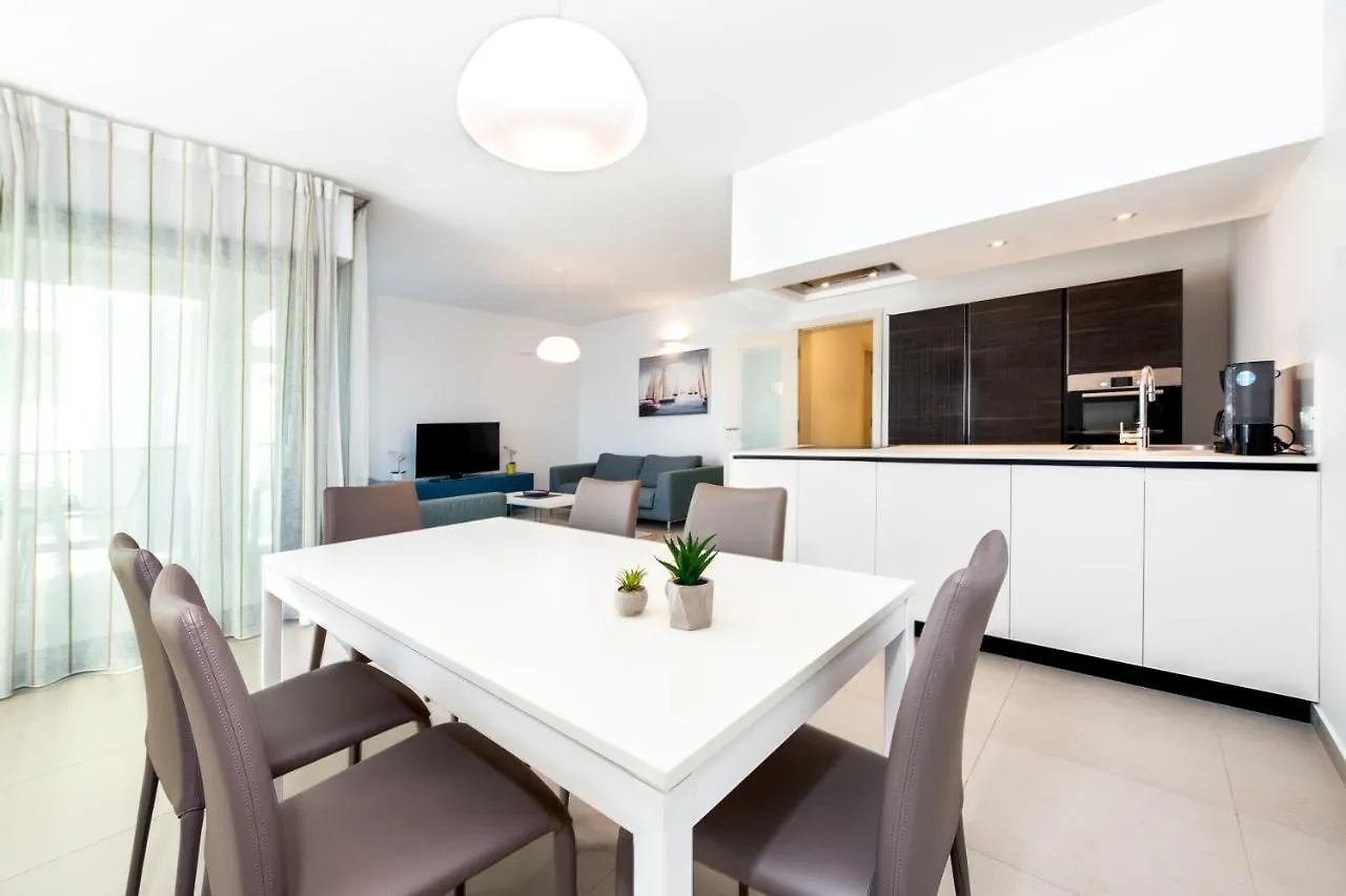 Sunny Day - Apartment With Parking Rovinj