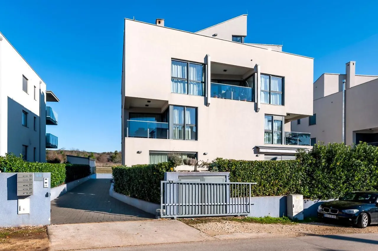 Sunny Day - Apartment With Parking Rovinj